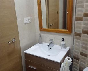 Bany de Pis de lloguer en  Almería Capital amb Terrassa, Piscina i Moblat