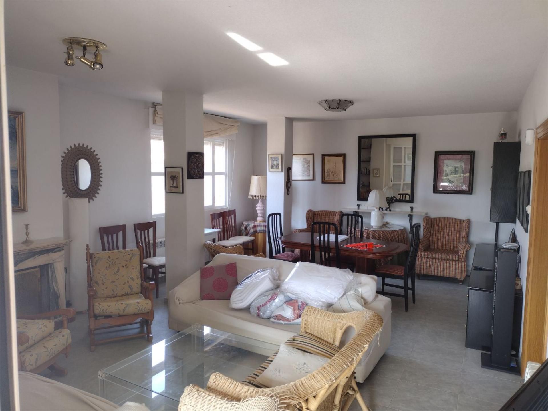 Sala d'estar de Casa o xalet en venda en Mingorría amb Calefacció, Jardí privat i Piscina