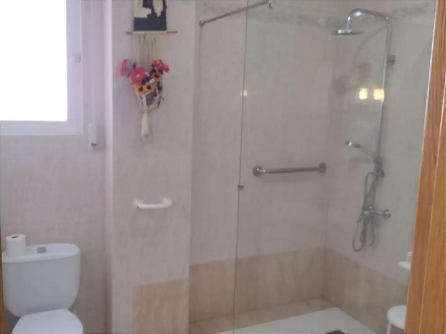 Casa o xalet en venda a Calle de Celedonio Sastre, 44, Mingorría Bany de Casa o xalet en venda en Mingorría amb Piscina