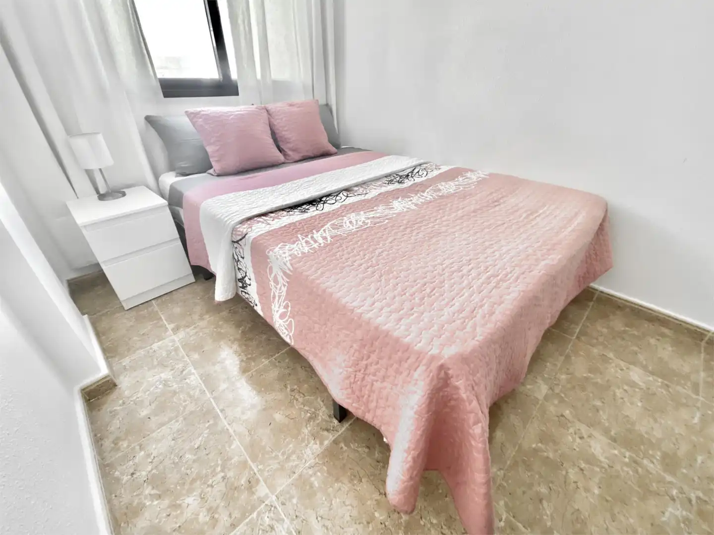 Habitación de Apartamento de alquiler en Orihuela con Aire acondicionado y Terraza