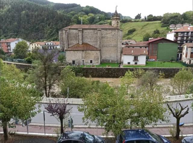 Piso en Venta en Etxezarreta Auzoa Auzoa, 2A en Legorreta