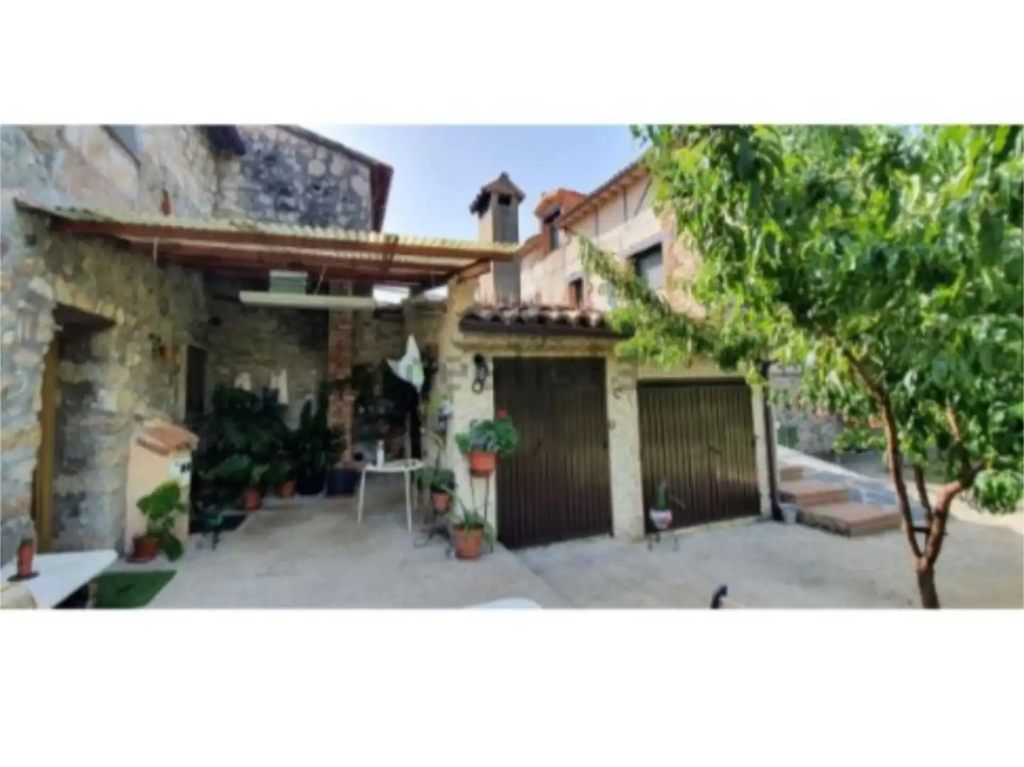 Wohnung zum Verkauf in Calle Poligono el Embarcadero, 27, Jarandilla de la Vera Außenansicht von Wohnung zum Verkauf in Jarandilla de la Vera mit Heizung, Privatgarten und Terrasse
