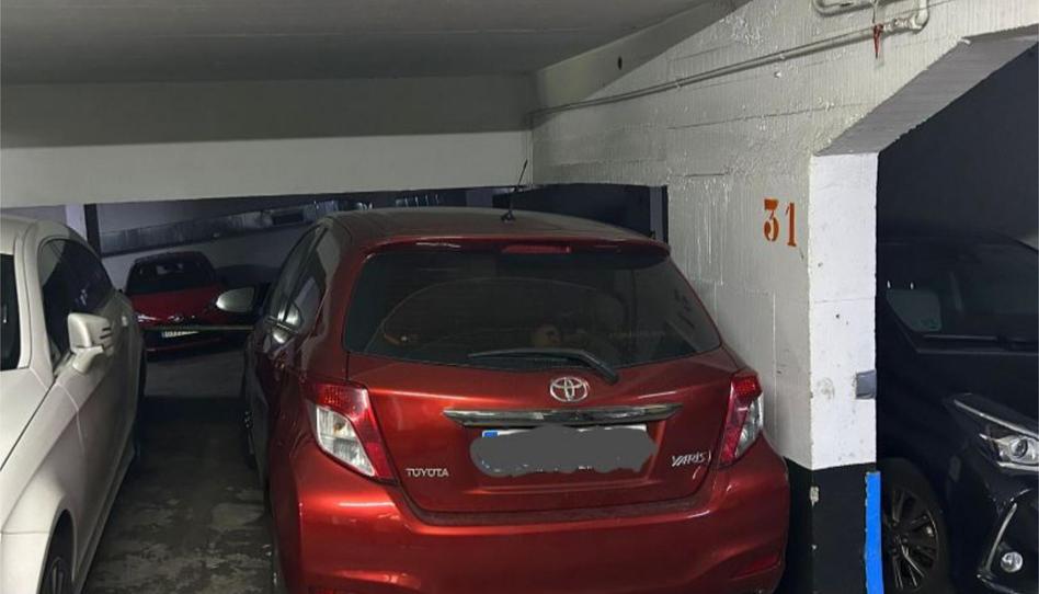 Foto 1 de Garaje en venta en Calle de la Bañeza, 44, Peñagrande, Madrid