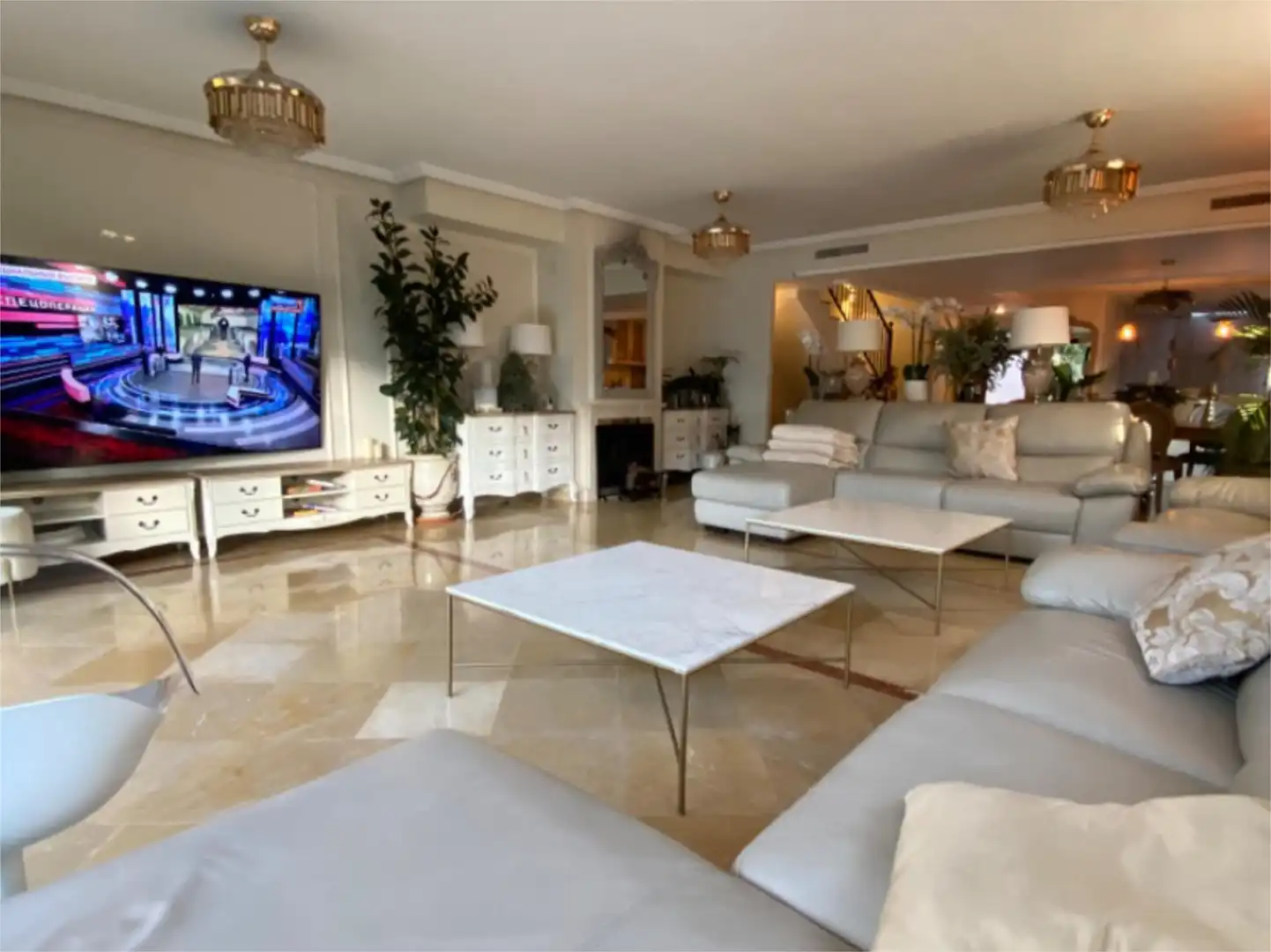 Detached homes for rent in Urbanización Lomas de Marbella Club, 16, Lomas de Marbella Club Living room of Detached homes for rent in Marbella with Air Conditioner, Heating and Private garden