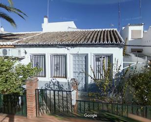 Vista exterior de Casa adosada en venda en Palma del Río amb Aire condicionat, Jardí privat i Traster