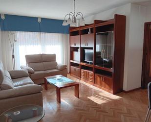 Living room of Flat for sale in Alcalá de Henares  with Terrace and Balcony