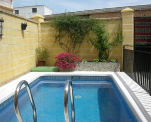 Piscina de Casa adosada en venda en Villafranca de Córdoba amb Terrassa i Piscina