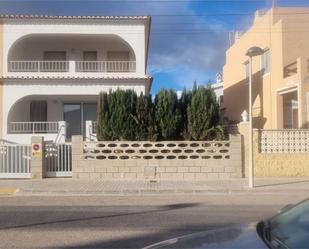 Vista exterior de Casa o xalet en venda en Sueca amb Jardí privat, Terrassa i Moblat