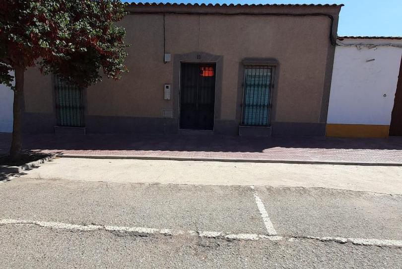 House or chalet for sale in Avenida Vianor, 16, Almendral, Badajoz - image 1 Photo 1 of House or chalet for sale in Avenida Vianor, 16, Almendral, Badajoz