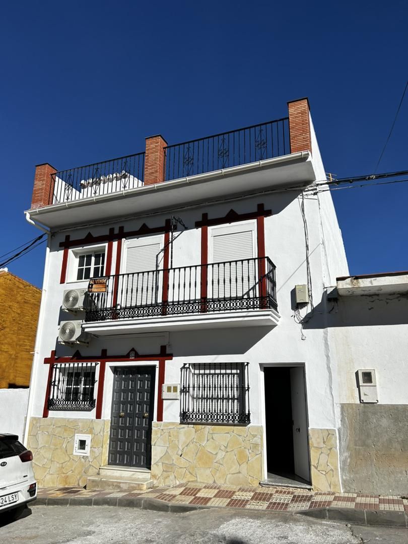 Vista exterior de Pis en venda en Alozaina amb Aire condicionat, Calefacció i Moblat