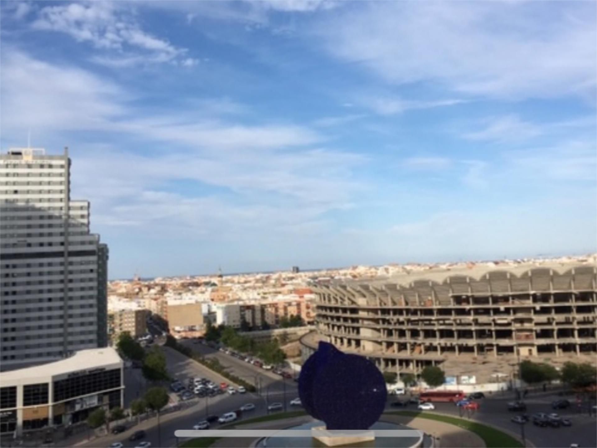 Vista exterior de Pis en venda en  Valencia Capital amb Aire condicionat, Terrassa i Piscina