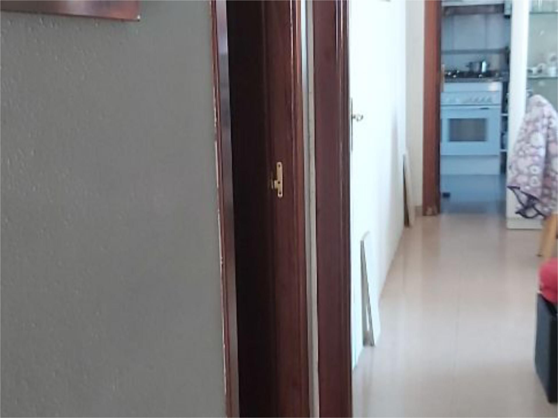 Flat to share in Cornellà de Llobregat  with Balcony