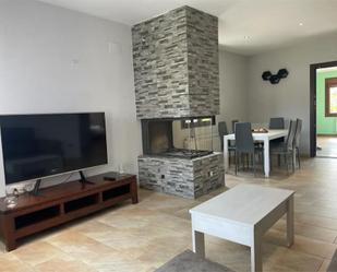 Living room of House or chalet for sale in Chiloeches  with Terrace and Swimming Pool