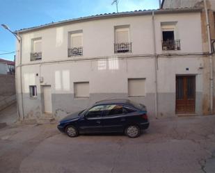 Vista exterior de Casa adosada en venda en San Adrián amb Calefacció, Terrassa i Moblat