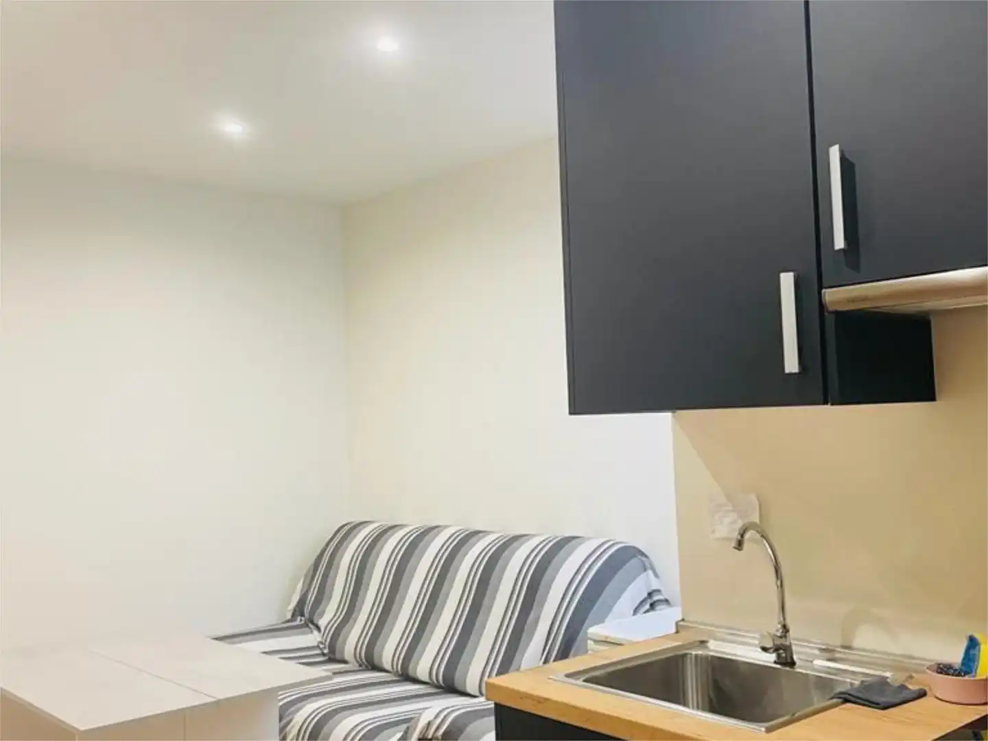 Bedroom of Detached homes for share in Almería  with Air Conditioner, Heating and Furnished