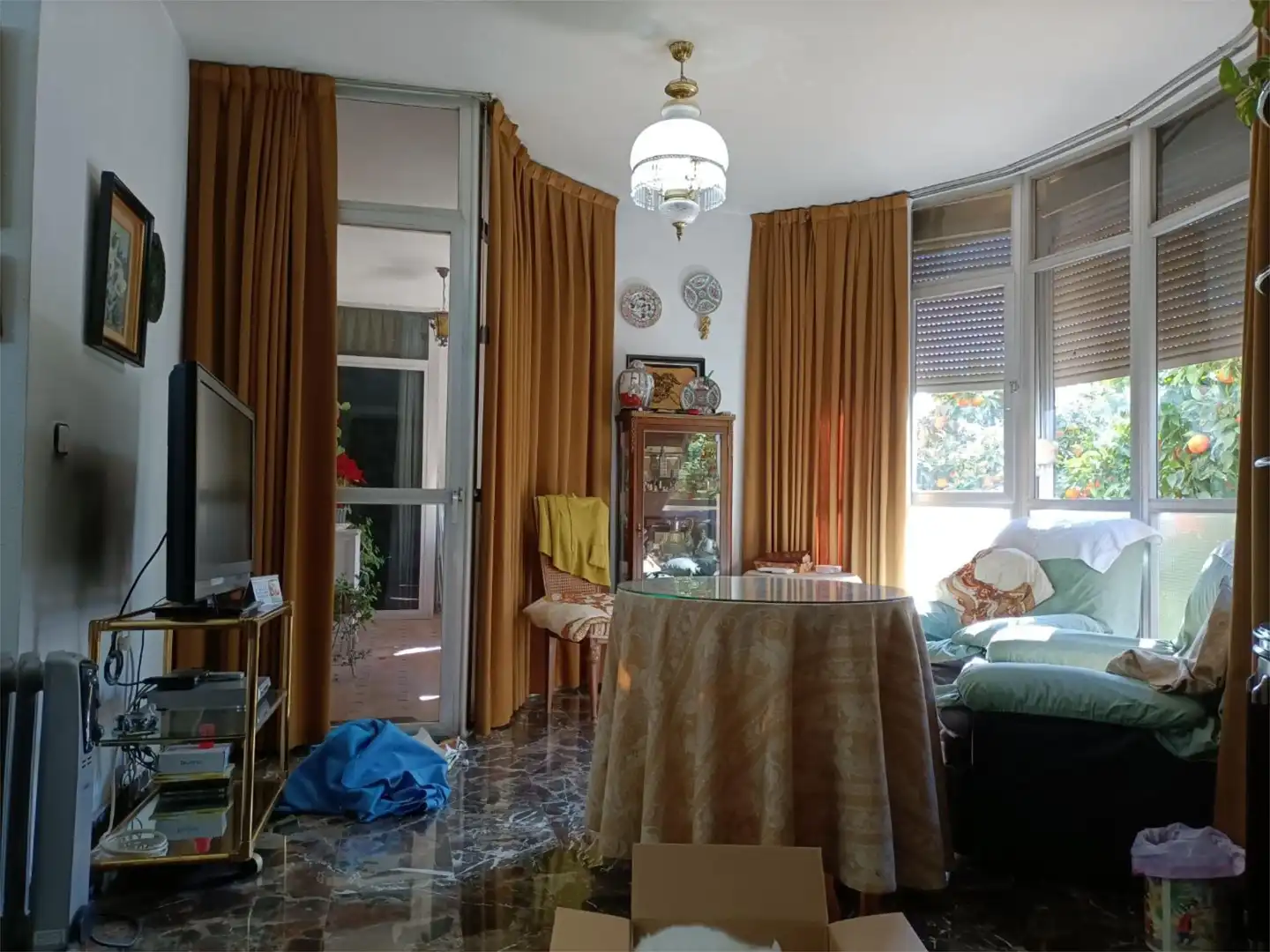 Flat for sale in Calle Alfonso de Cossío, 3, Parque María Luisa -Giralda Sur Living room of Flat for sale in Sevilla with Terrace, Storage room and Balcony