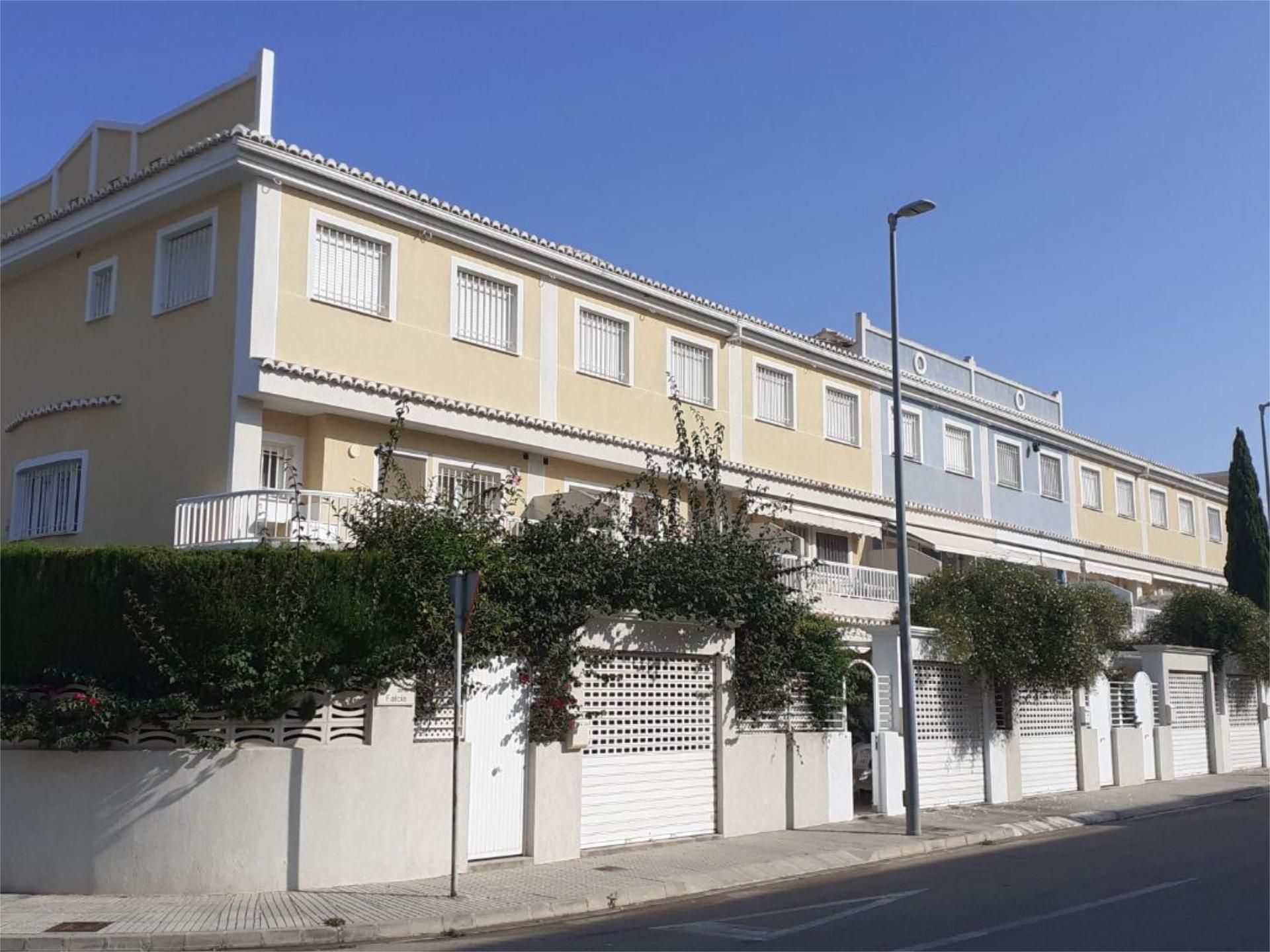 Exterior view of House or chalet for sale in Gandia  with Air Conditioner and Terrace