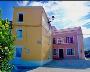 Casa o xalet de lloguer a Avenida Constitución, 118, Cariño