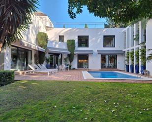 Garden of House or chalet for sale in Marbella  with Air Conditioner, Terrace and Swimming Pool