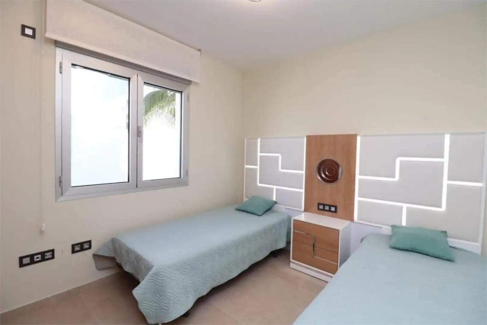 Wohnung zum Verkauf in Carrer la Malva Rosa, 9, El Raso Schlafzimmer von Wohnung zum Verkauf in Guardamar del Segura mit Terrasse, Schwimmbad und Balkon