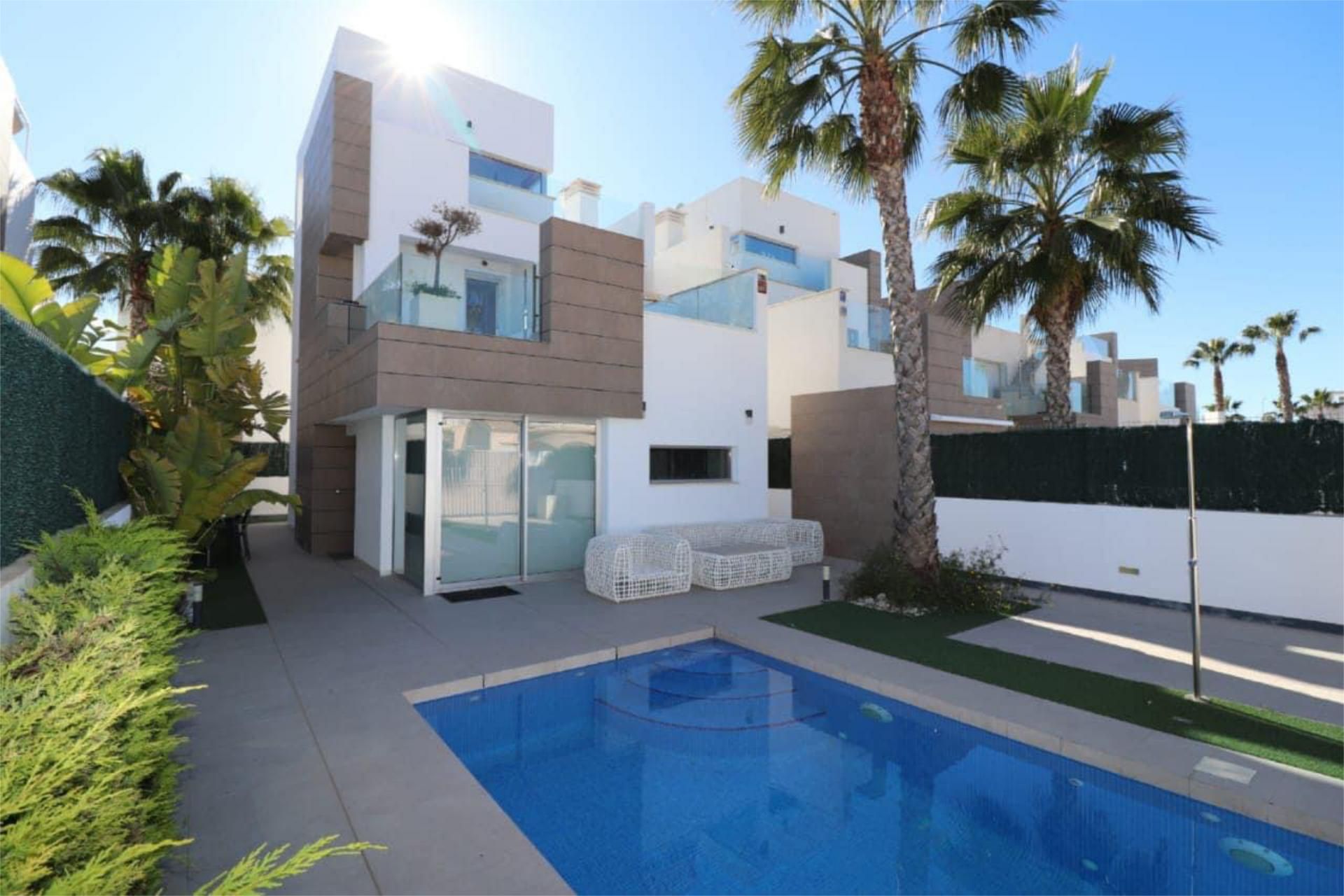 Exterior view of Flat for sale in Guardamar del Segura  with Terrace, Swimming Pool and Balcony