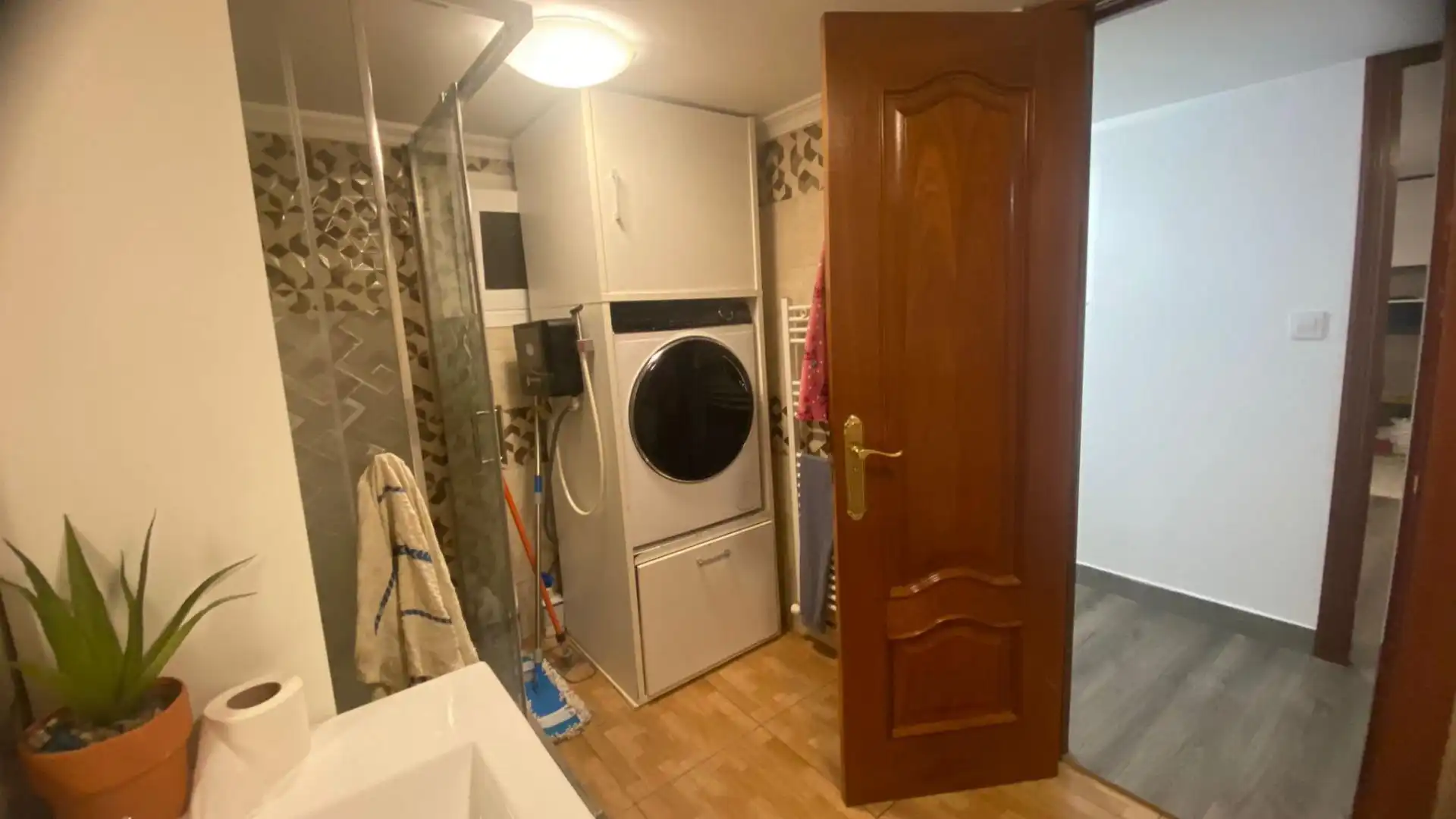 Bathroom of Detached homes for sale in El Redal  with Heating, Private garden and Parquet flooring