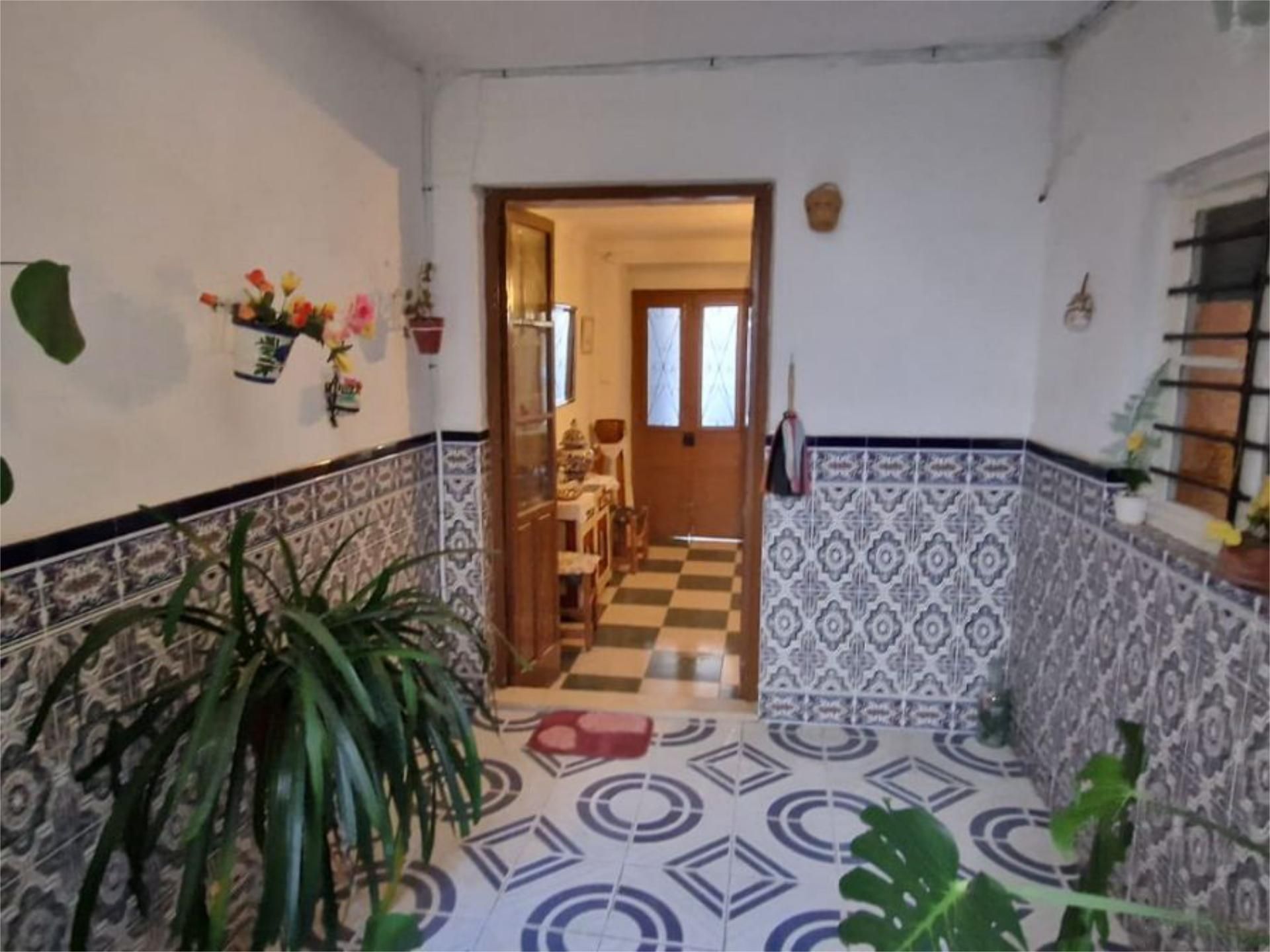 Casa adosada en venda en Lucena amb Jardí privat, Terrassa i Traster