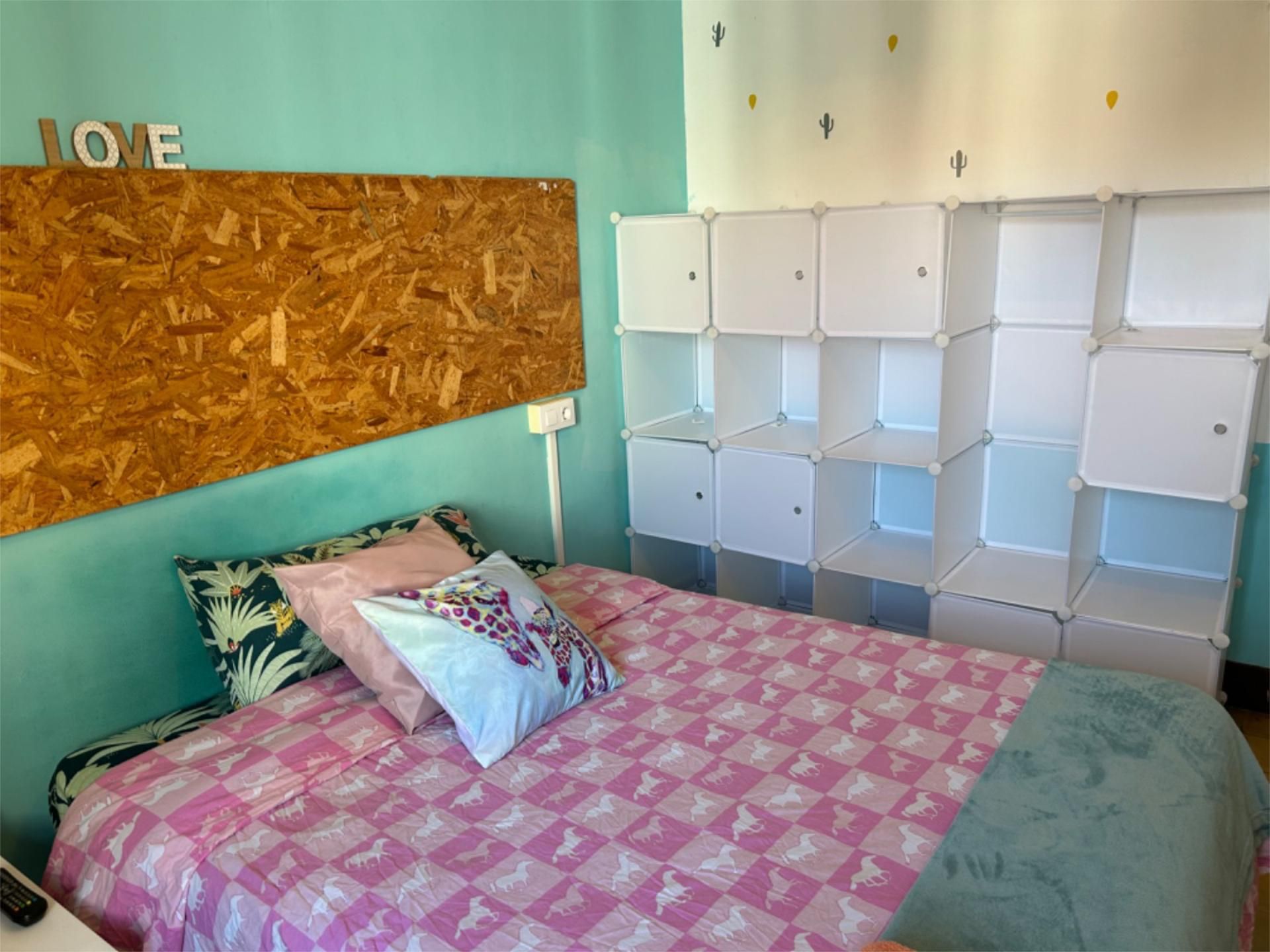 Bedroom of Flat to share in Vigo   with Heating and Furnished