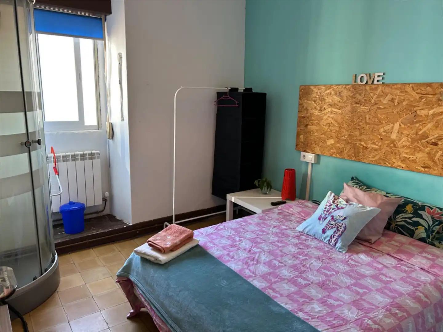 Habitación en Rúa Real, 4, Casco Vello Habitación de Piso para compartir en Vigo con Calefacción y Amueblado