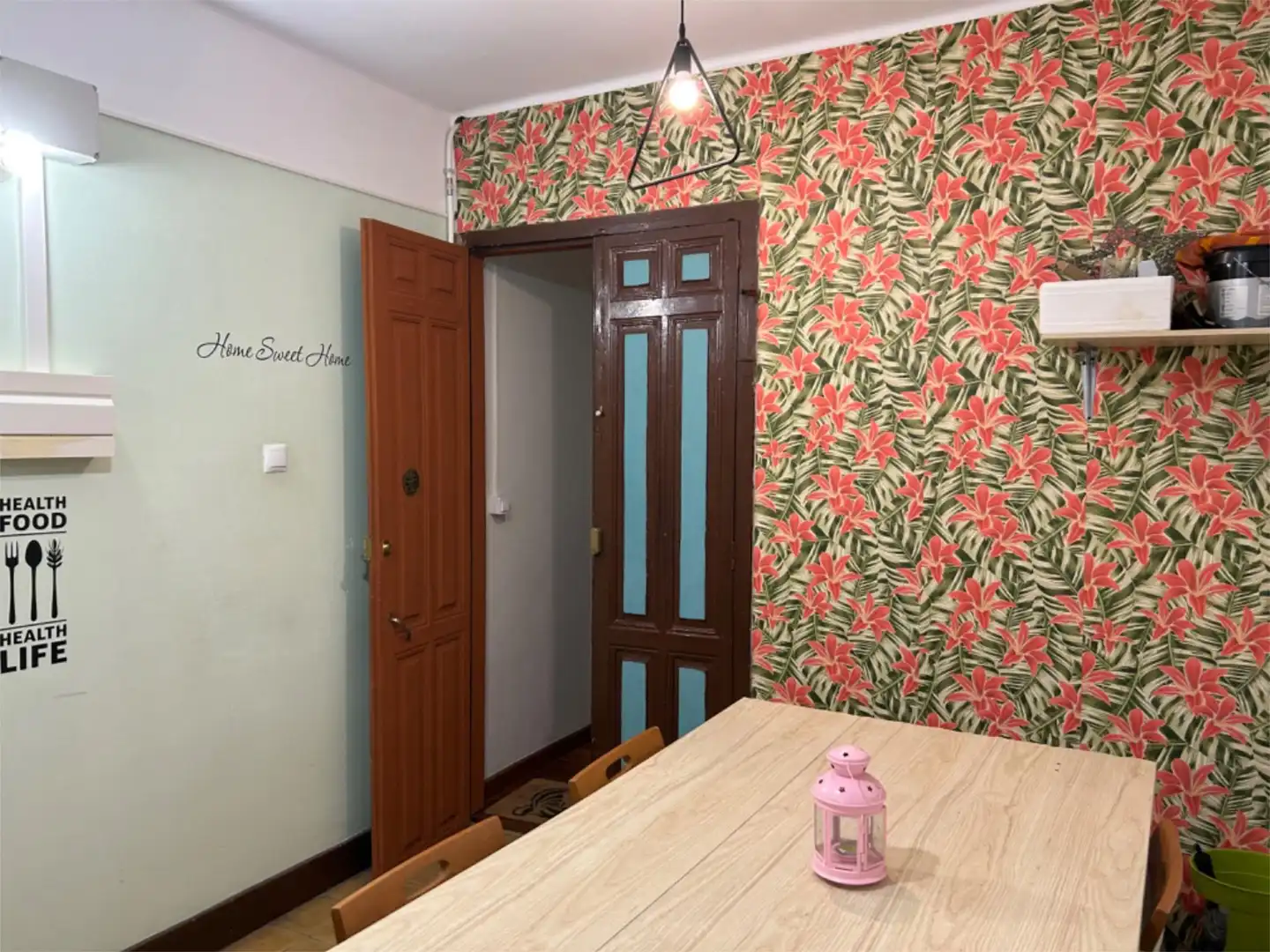 Habitación en Rúa Real, 4, Casco Vello Comedor de Piso para compartir en Vigo con Calefacción y Amueblado