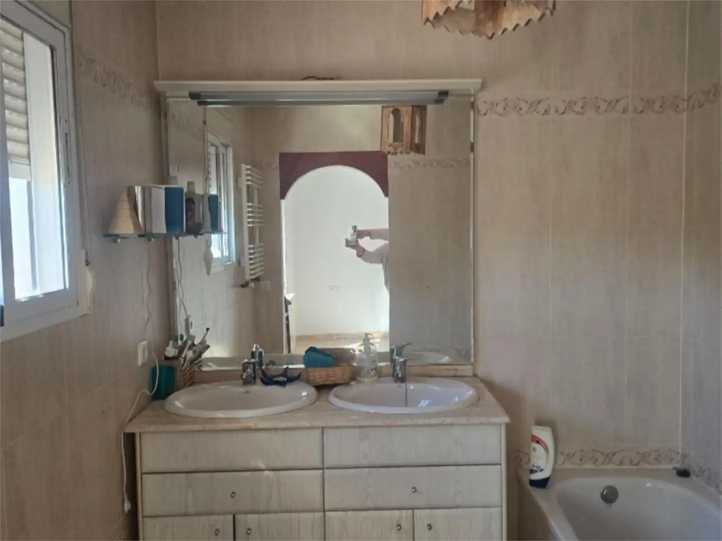 Houses for sale in Avenida Bellavista, 26, Las Jaras Bathroom of Houses for sale in Córdoba with Heating, Private garden and Terrace