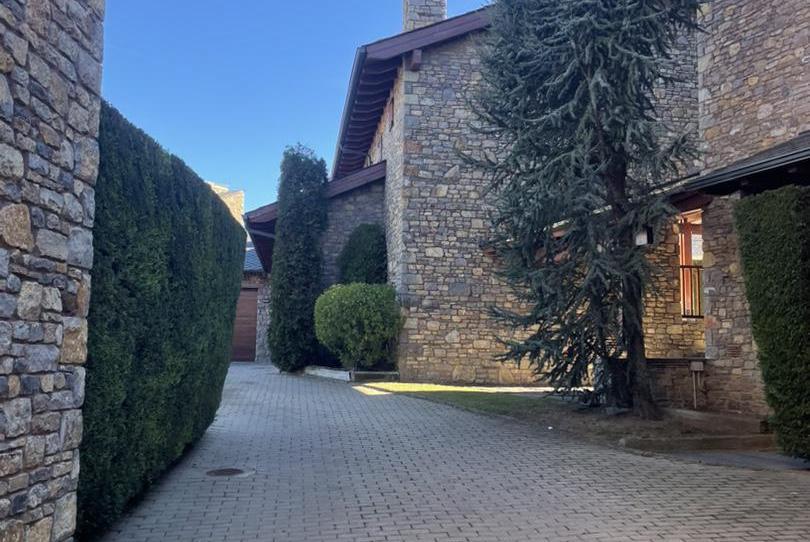 Foto 1 de Casa adosada en venta en Carrer del Barri, 14, Prats i Sansor, Lleida