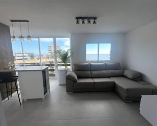 Sala d'estar de Apartament en venda en Benalmádena amb Aire condicionat i Piscina