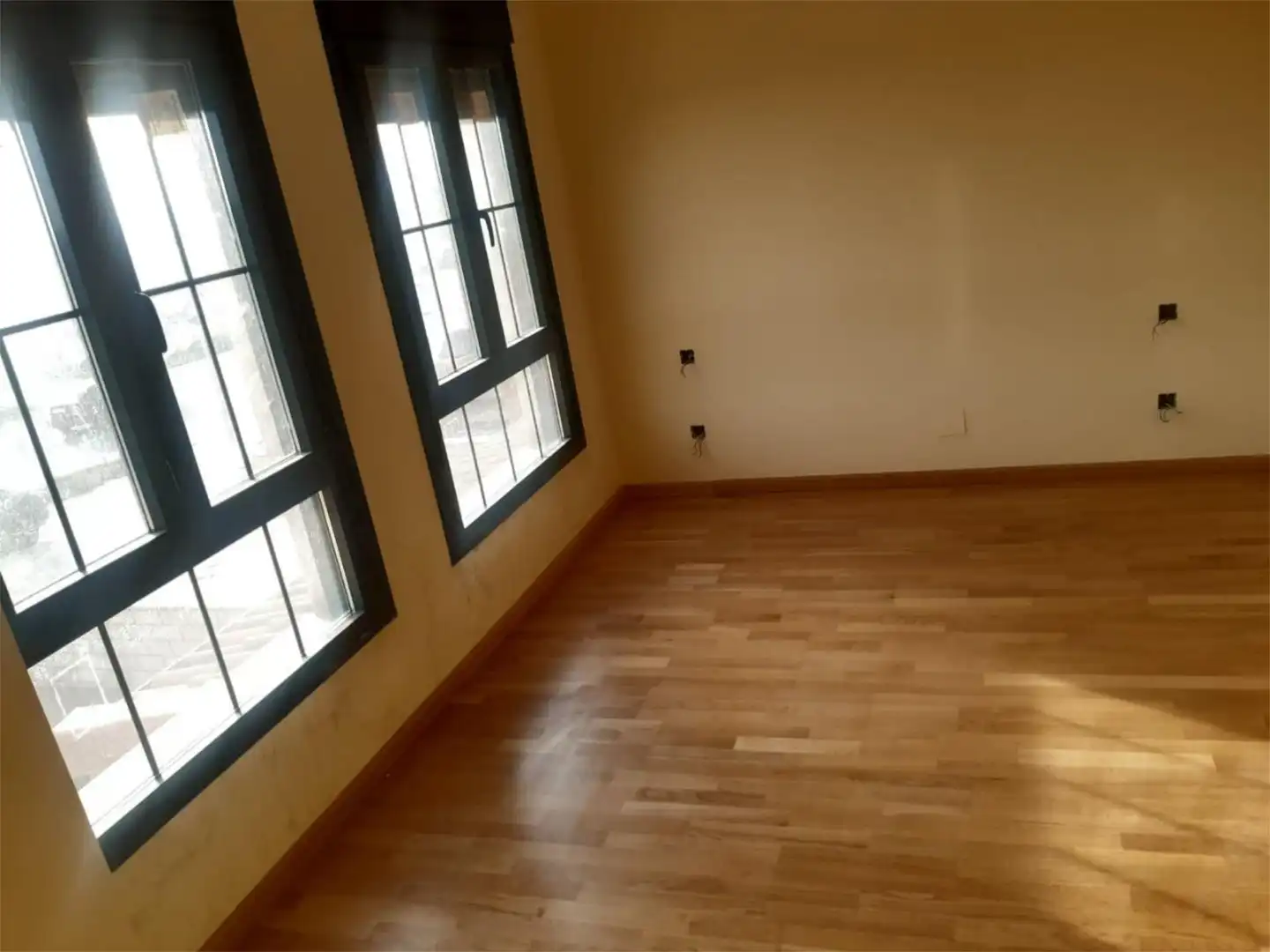 Casa adosada en venda a Diseminado Diseminados, 110, Olmedillo de Roa Dormitori de Casa adosada en venda en Olmedillo de Roa amb Calefacció i Jardí privat