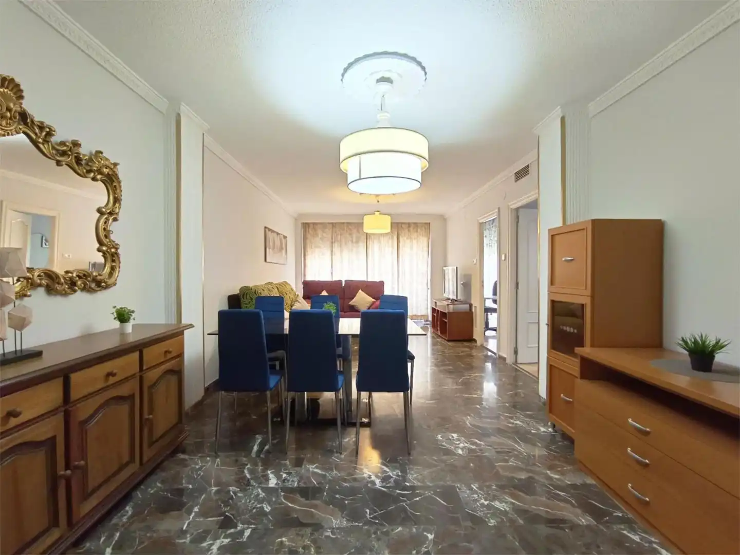 Room in Avenida de Cervantes, 25, Bola de Oro Dining room of Flat for share in Granada with Air Conditioner, Heating and Furnished