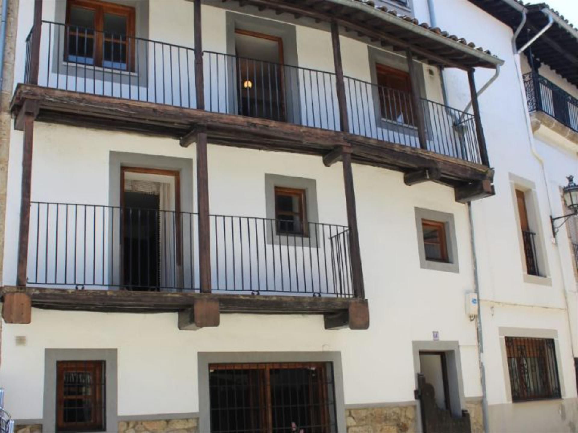 Exterior view of House or chalet for sale in Candelario  with Balcony