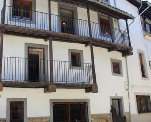 Vista exterior de Casa o xalet en venda en Candelario amb Balcó