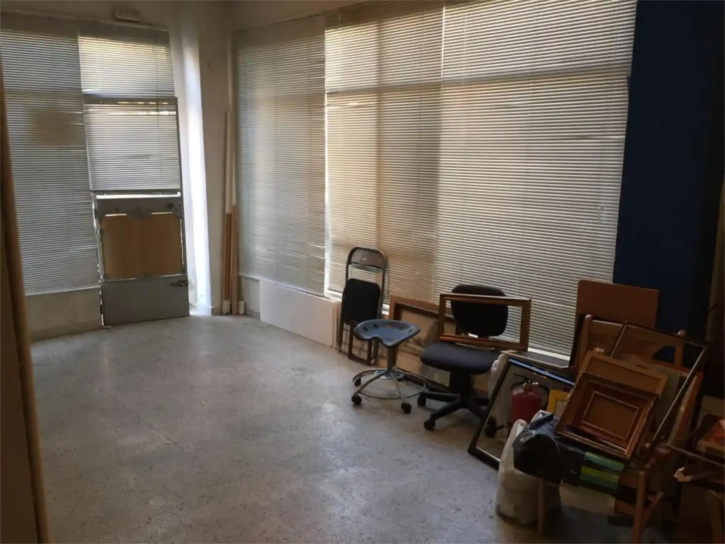 Local de lloguer a Vía Complutense, 85, Caballería Española