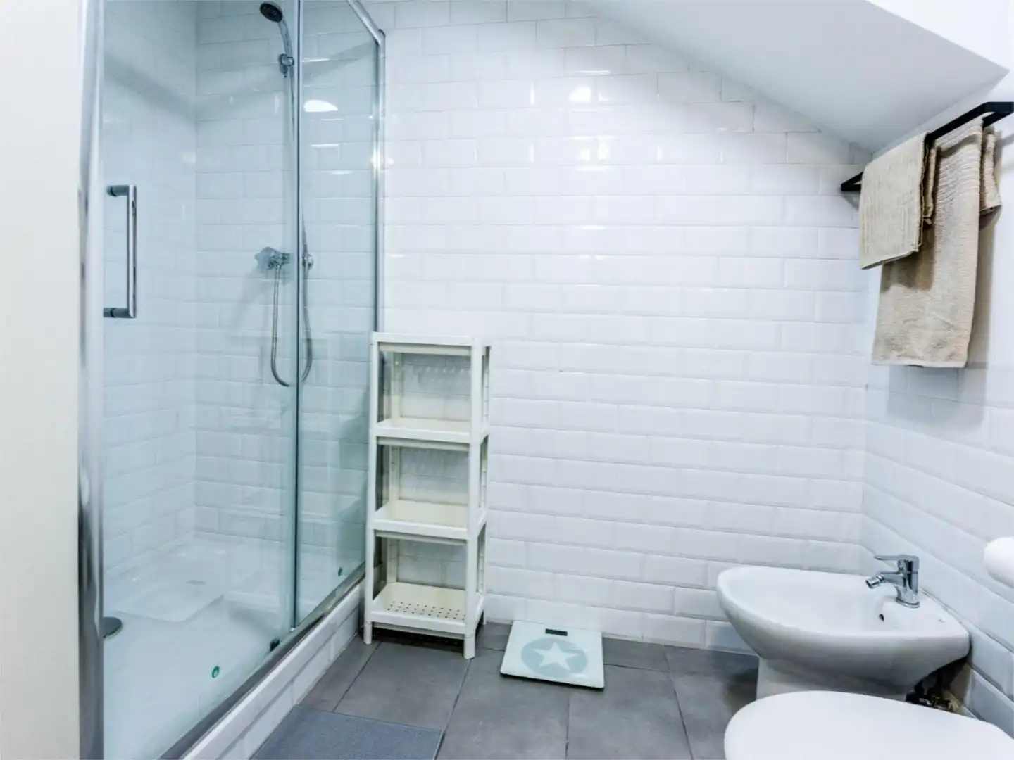 Room in Carrer de Nàpols, 32, El Parc i la Llacuna del Poblenou Room in Carrer de Nàpols, 32, El Parc i la Llacuna del Poblenou