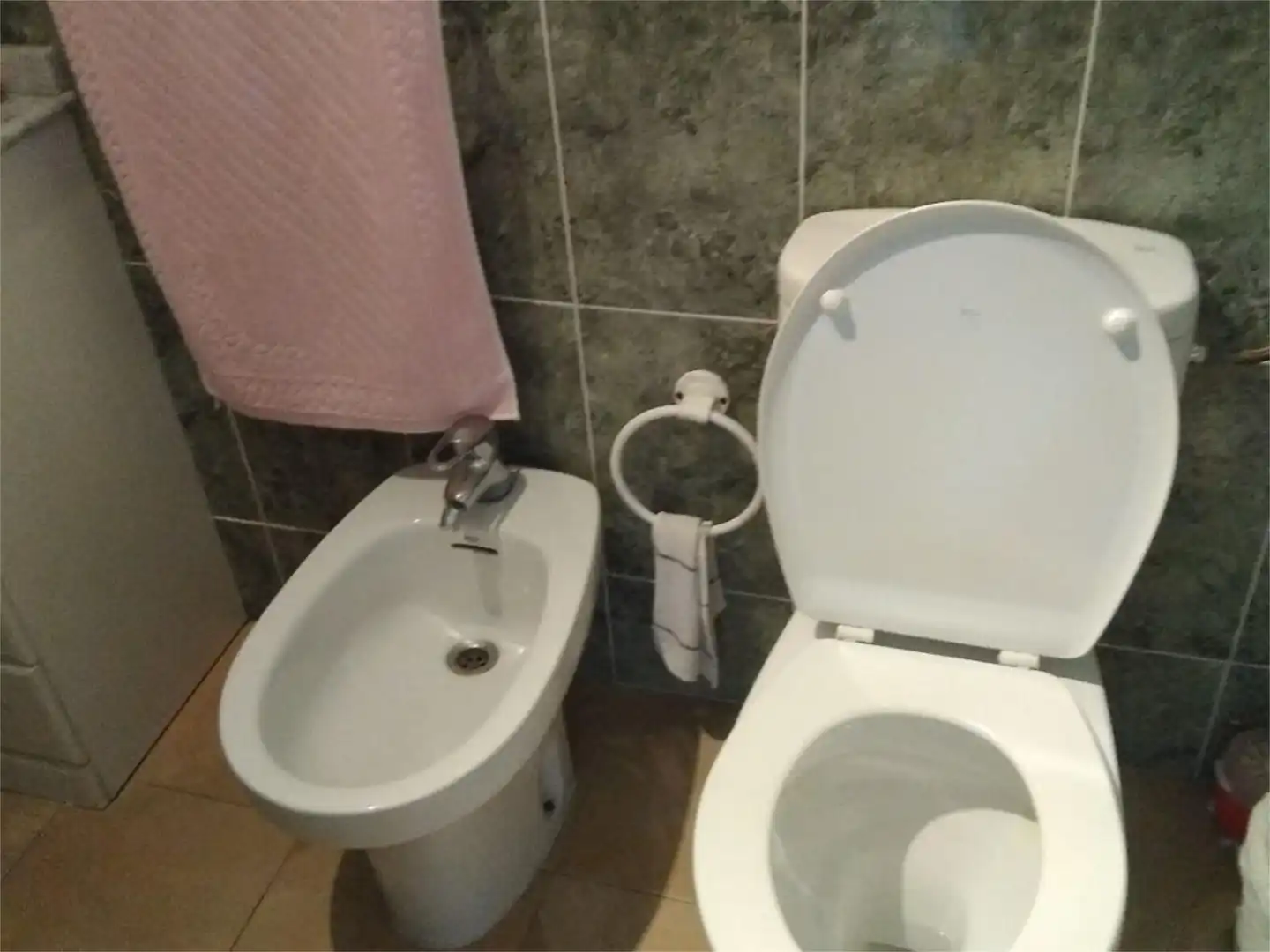 Casa adosada en venta en Calle Ensanche Poniente, 27, Beas de Segura Baño de Casa adosada en venta en Beas de Segura con Aire acondicionado, Terraza y Trastero
