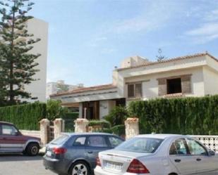 Vista exterior de Casa o xalet de lloguer en Gandia amb Aire condicionat, Terrassa i Piscina