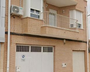 Vista exterior de Casa o xalet en venda en Alcantarilla amb Aire condicionat, Terrassa i Balcó
