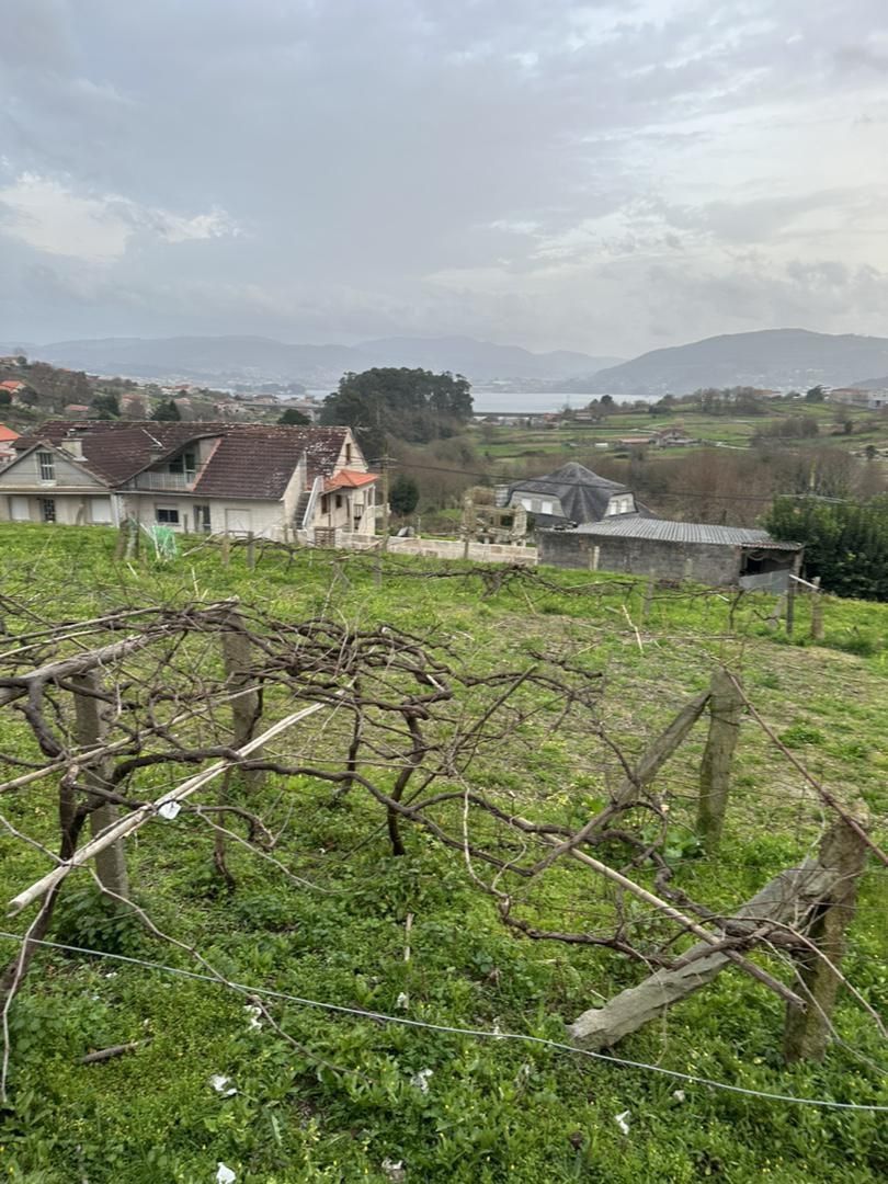 Land for sale in Vilaboa