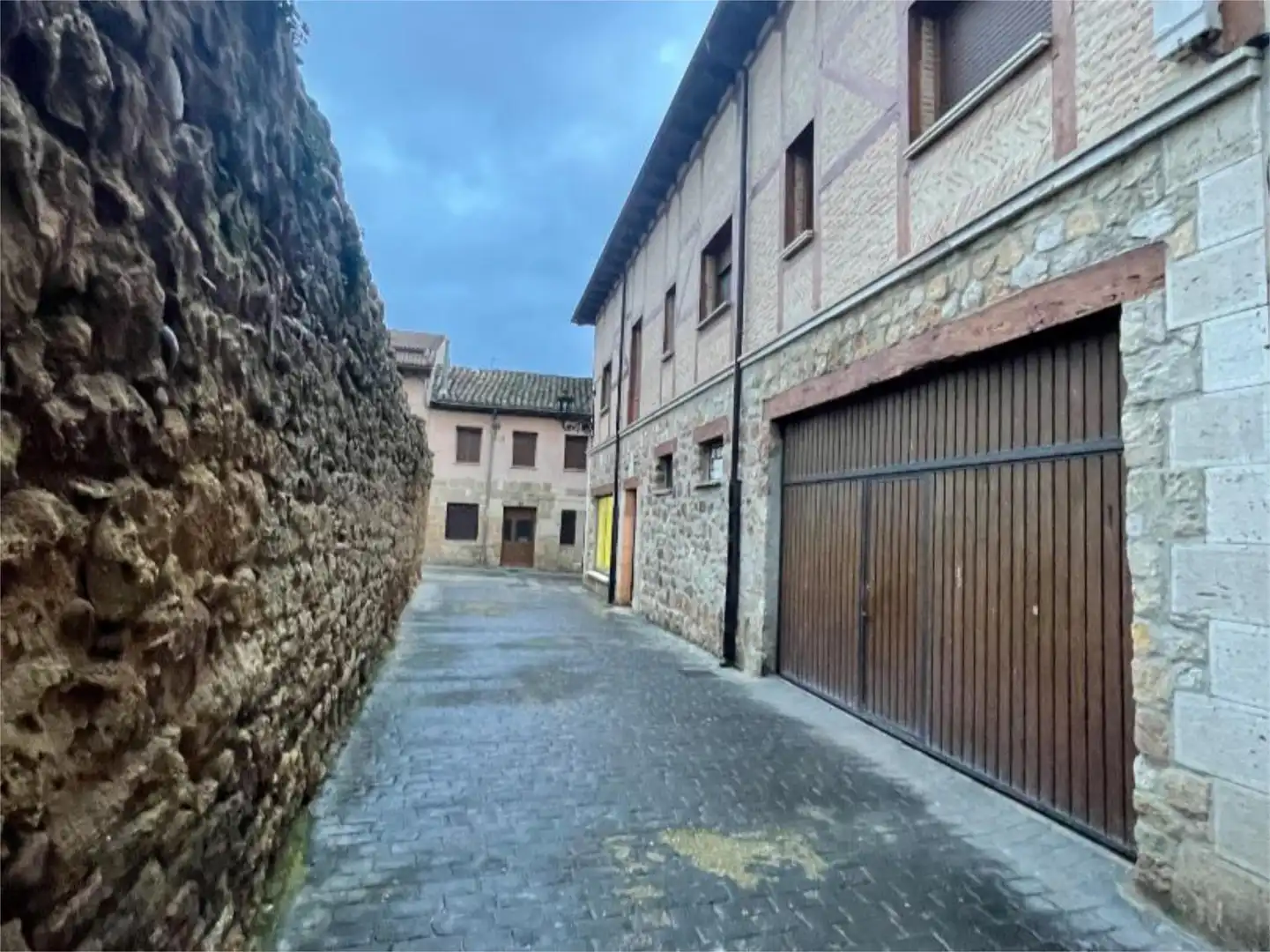 Außenansicht von Wohnung zum Verkauf in Herrera de Pisuerga mit Balkon