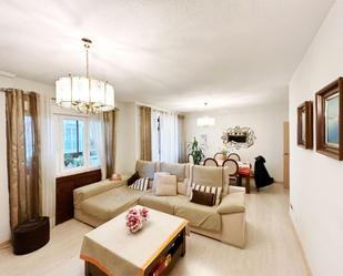 Living room of Flat for sale in  Madrid Capital  with Air Conditioner, Terrace and Balcony