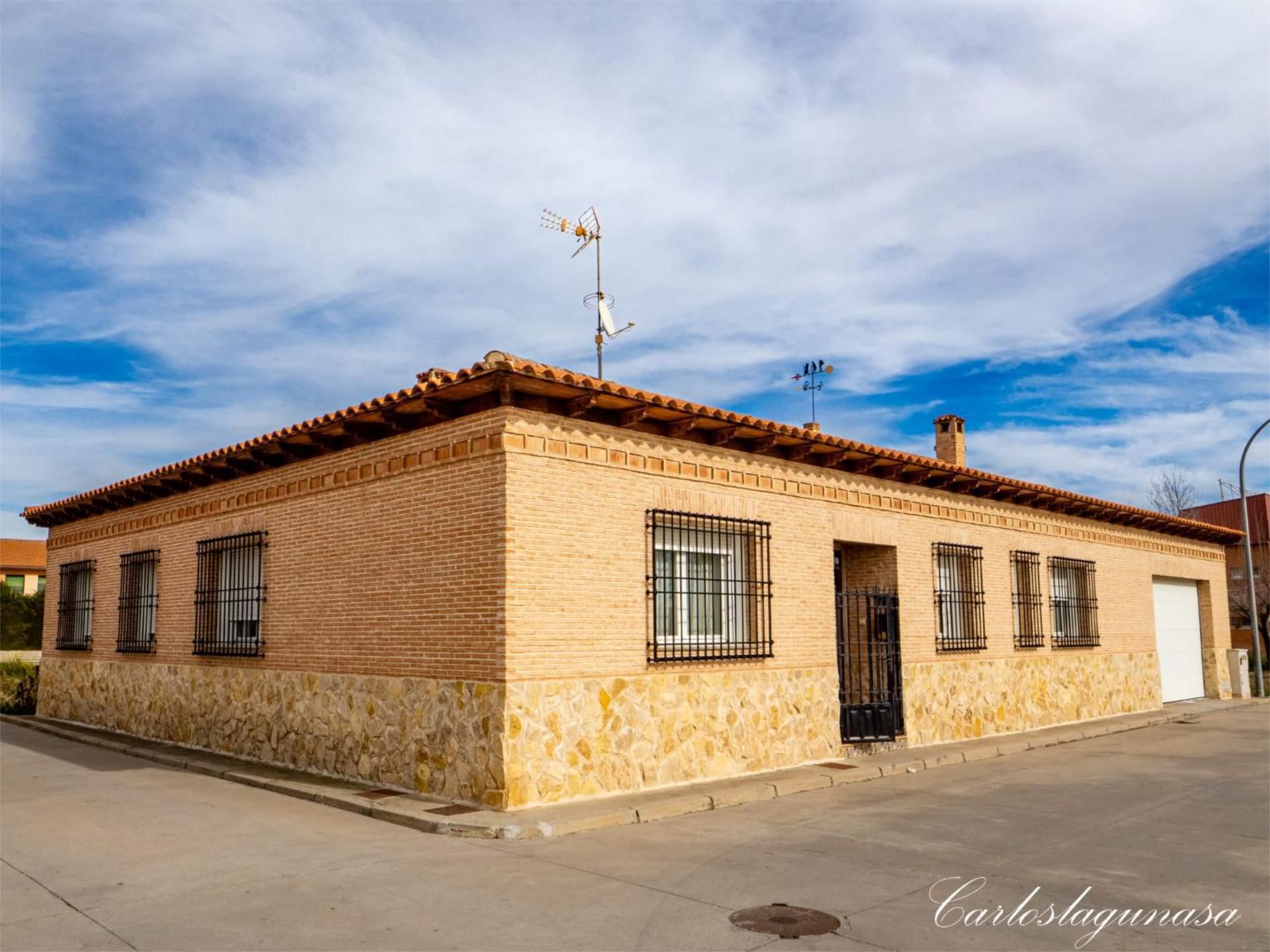 Exterior view of House or chalet for sale in Yepes