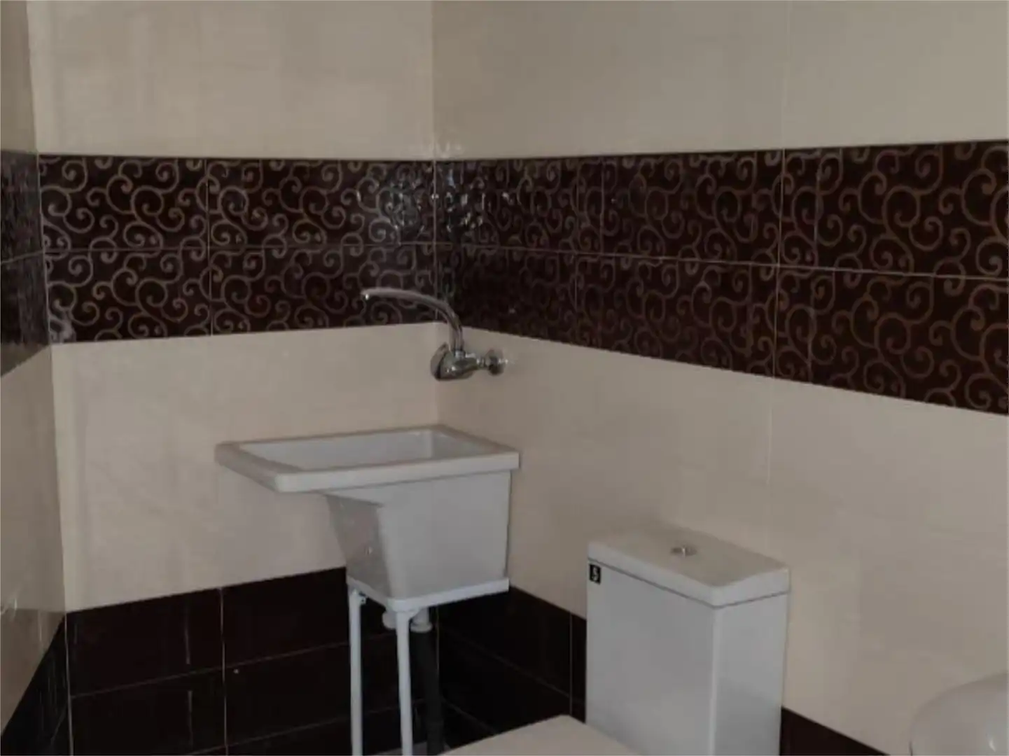 Local de alquiler en Calle Ganivet, 119, Iznalloz Baño de Local de alquiler en Iznalloz