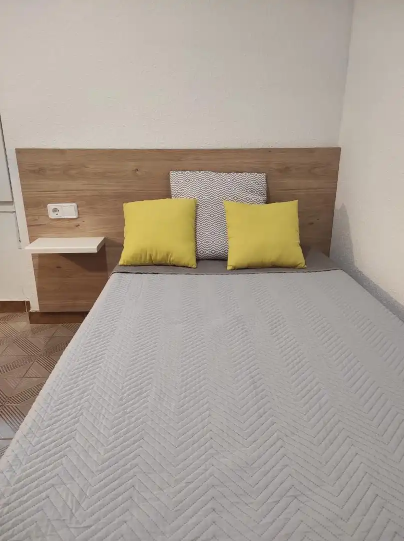 Habitació a Carrer dels Alts Forns, 72, La Marina del Port Habitació a Carrer dels Alts Forns, 72, La Marina del Port