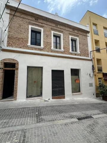 Local comercial en Venta en Carrer Sant Joan, 6 en L'Ametlla de Mar pueblo