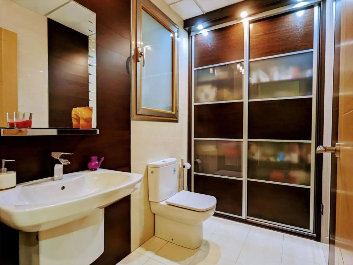 Detached homes for sale in Calle Catedrático Alcalá Santaella, 8, Baena Bathroom of Detached homes for sale in Baena with Air Conditioner, Terrace and Storage room